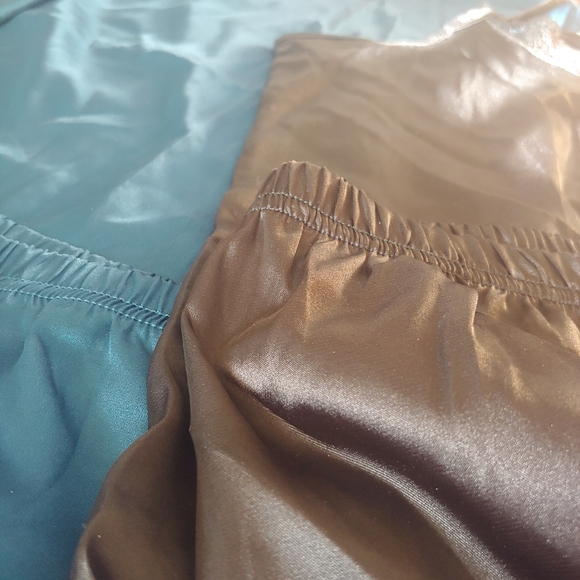 NWOT Real Essentials Silk Satin 3 Pack Pajama Cami Shorts Lingerie Sleepwear M - Picture 7 of 14